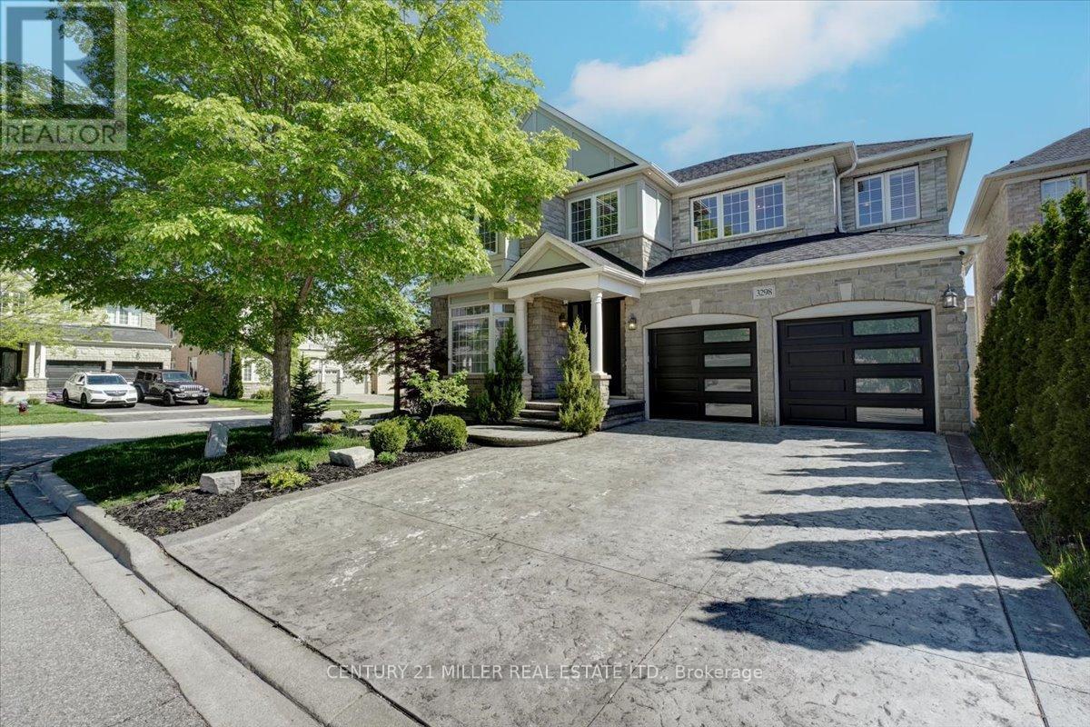 3298 LIPTAY AVENUE, Oakville, Ontario