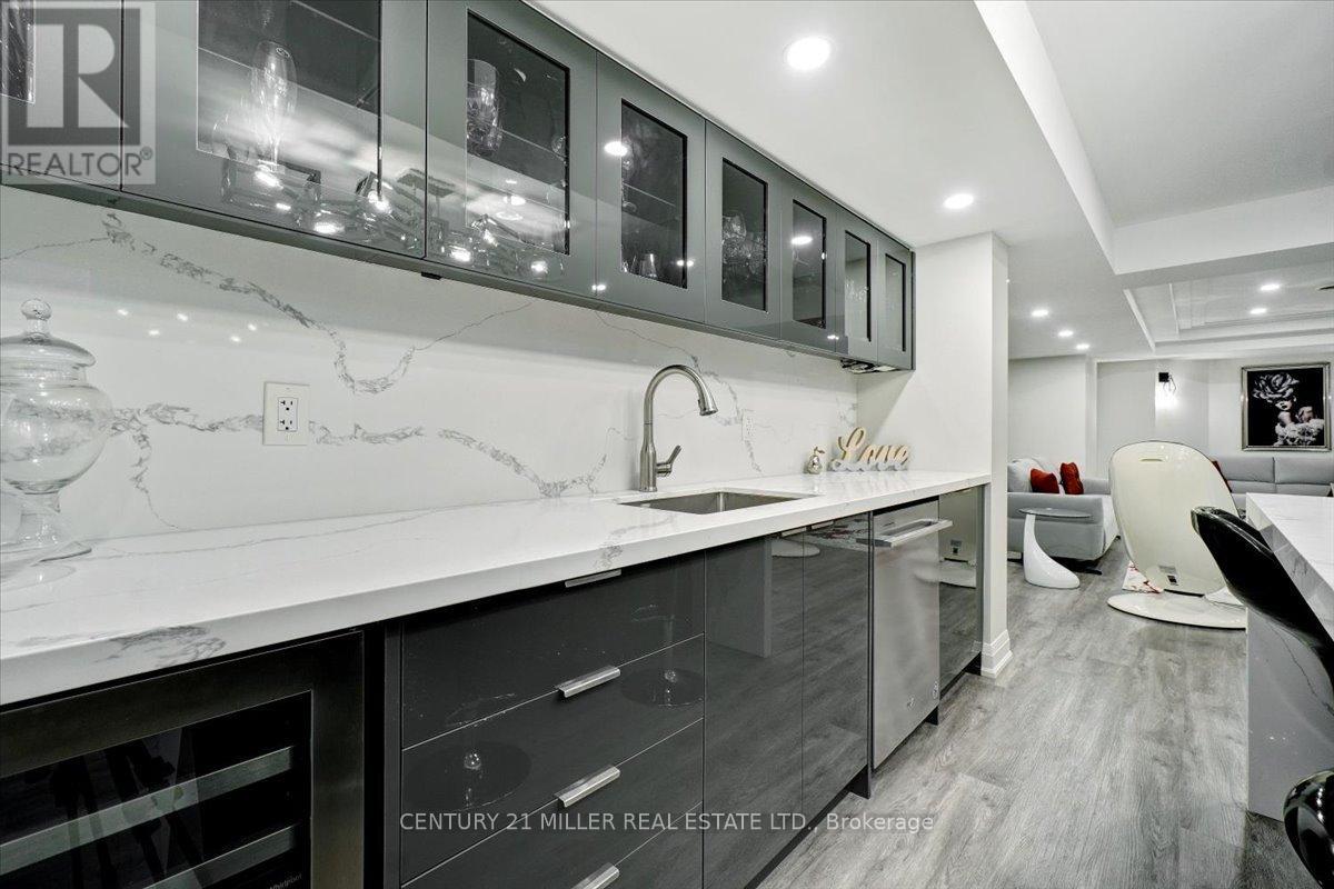 3298 Liptay Avenue, Oakville, Ontario  L6M 0N1 - Photo 34 - W12535940