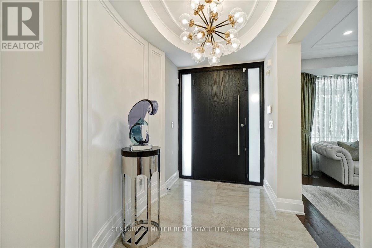 3298 Liptay Avenue, Oakville, Ontario  L6M 0N1 - Photo 4 - W12535940