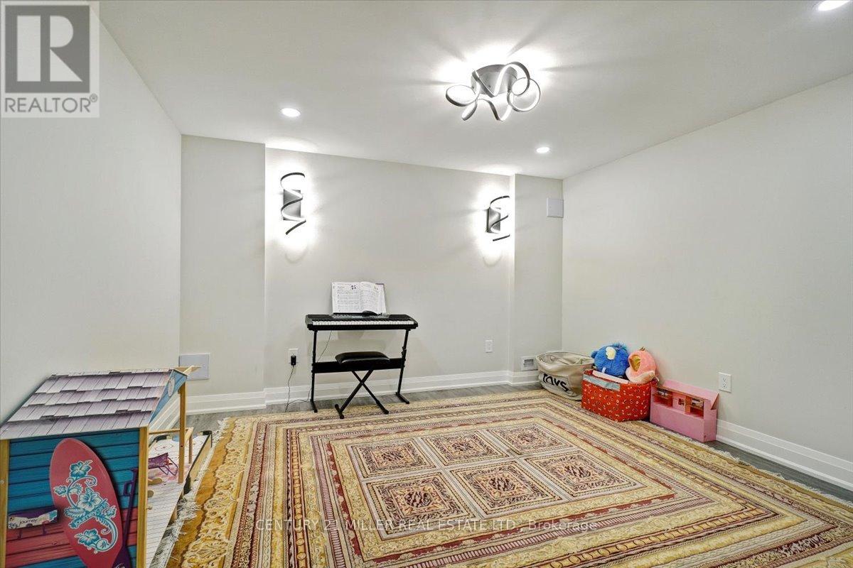 3298 Liptay Avenue, Oakville, Ontario  L6M 0N1 - Photo 43 - W12535940