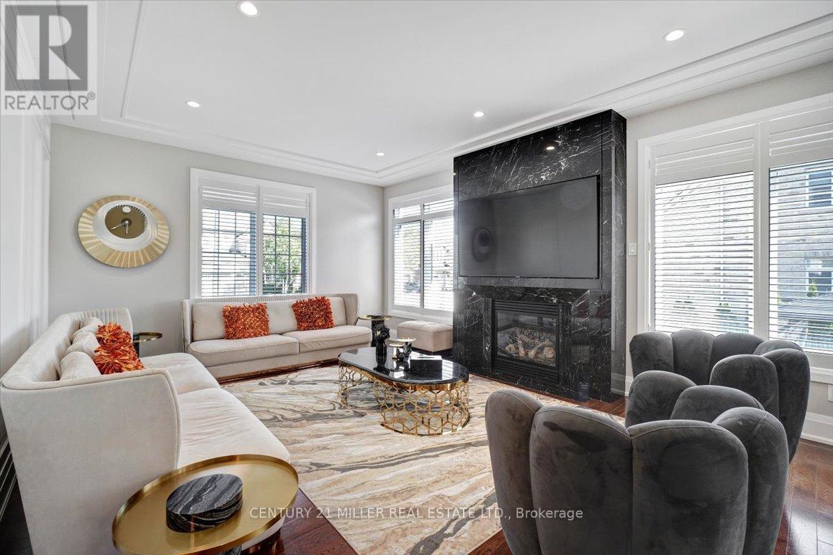 3298 Liptay Avenue, Oakville, Ontario  L6M 0N1 - Photo 8 - W12535940