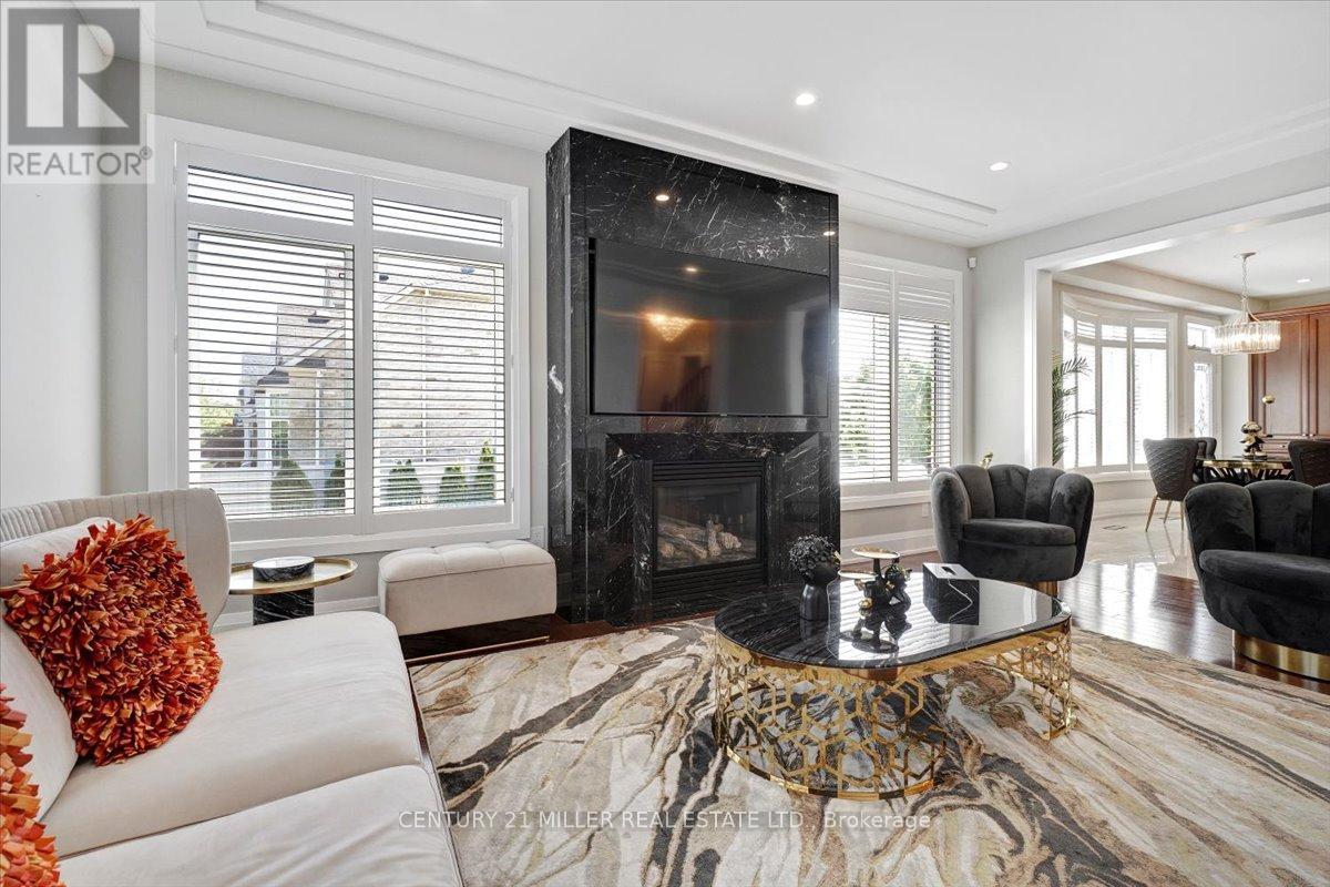 3298 Liptay Avenue, Oakville, Ontario  L6M 0N1 - Photo 9 - W12535940