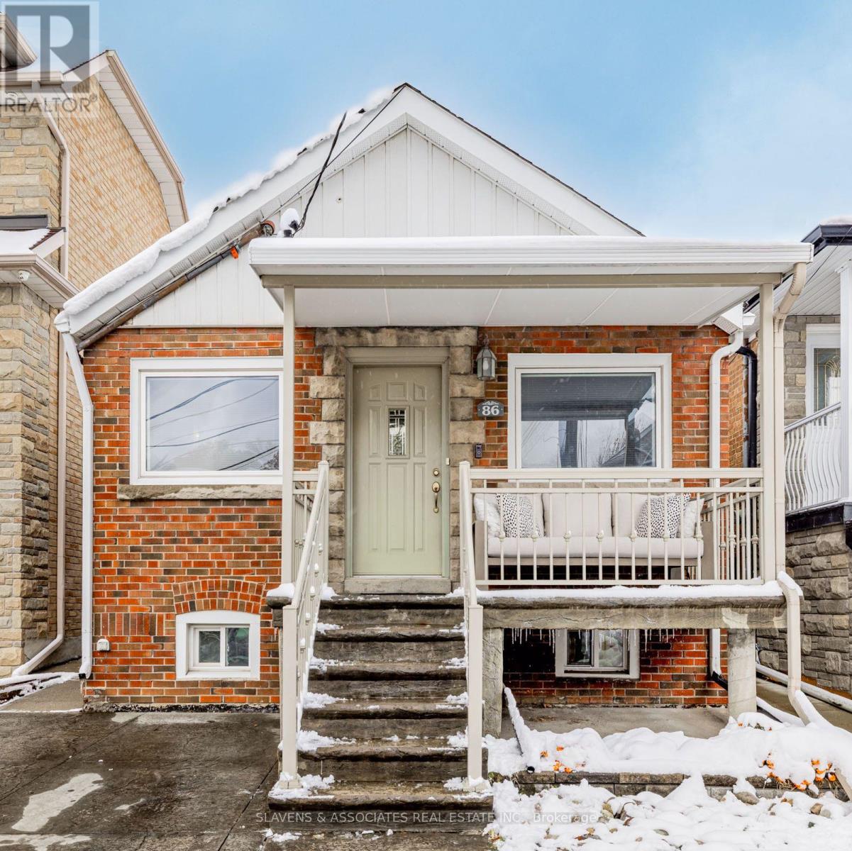 86 HOLMESDALE ROAD, Toronto, Ontario