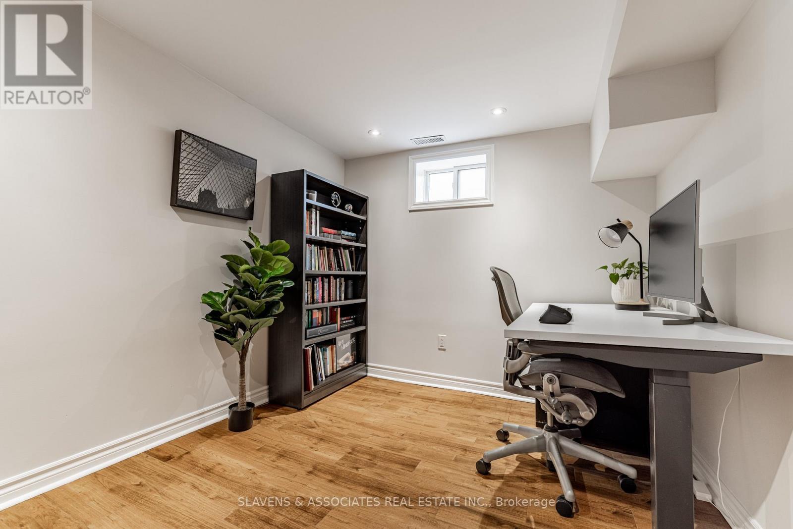 86 Holmesdale Road, Toronto, Ontario  M6E 1Y1 - Photo 25 - W12535942