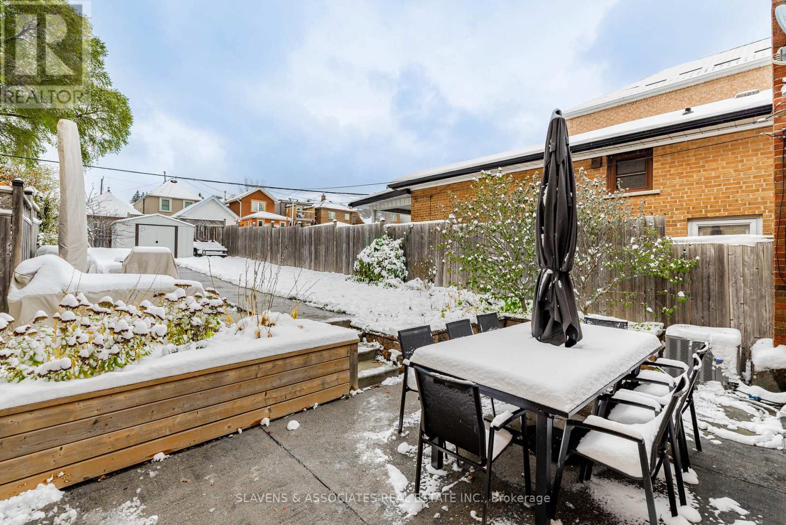 86 Holmesdale Road, Toronto, Ontario  M6E 1Y1 - Photo 27 - W12535942