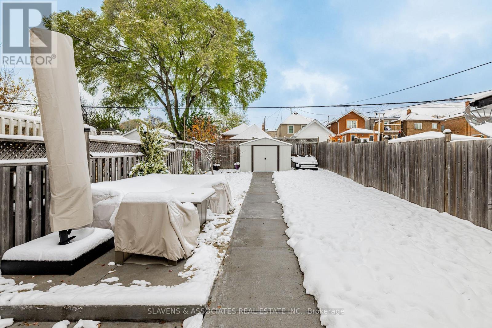 86 Holmesdale Road, Toronto, Ontario  M6E 1Y1 - Photo 28 - W12535942