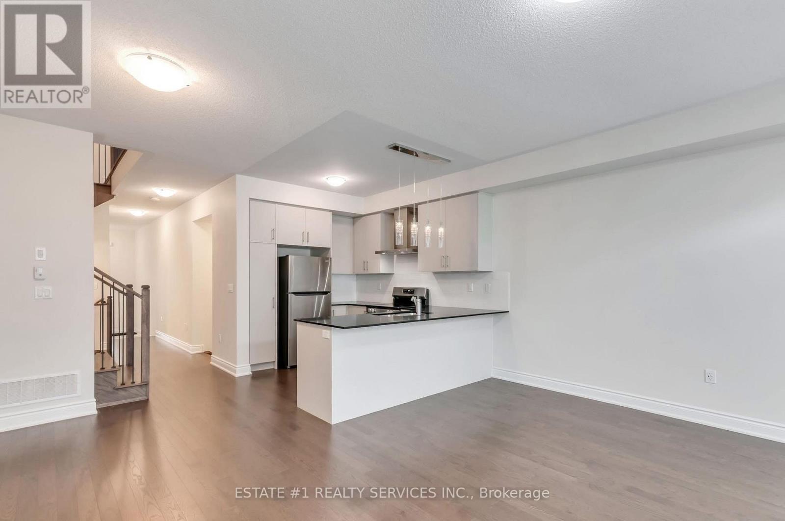 29 Bermondsey Way, Brampton, Ontario  L6Y 0E4 - Photo 12 - W12535974