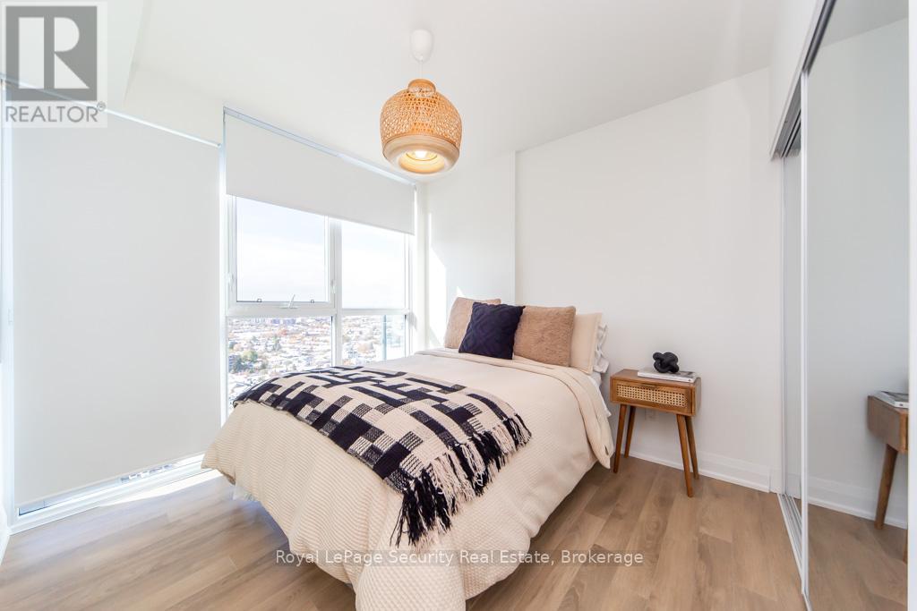 2009 - 1461 Lawrence Avenue W, Toronto, Ontario  M6L 0A6 - Photo 15 - W12535998