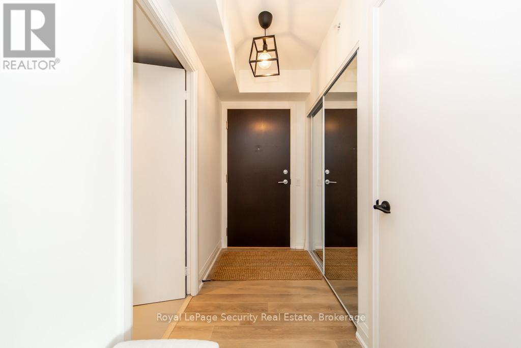 2009 - 1461 Lawrence Avenue W, Toronto, Ontario  M6L 0A6 - Photo 17 - W12535998