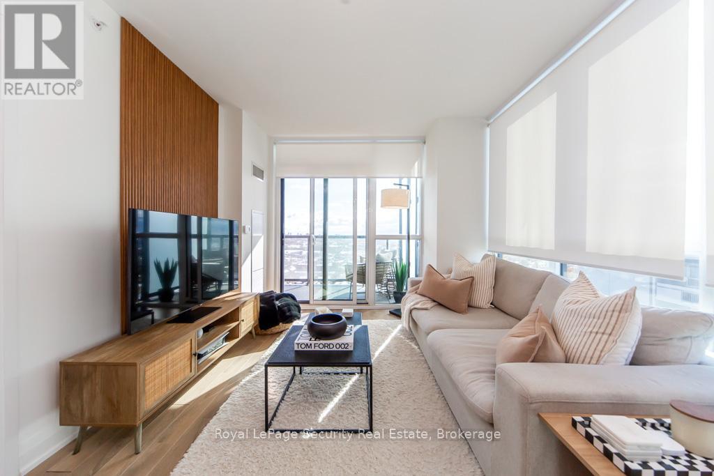 2009 - 1461 Lawrence Avenue W, Toronto, Ontario  M6L 0A6 - Photo 8 - W12535998