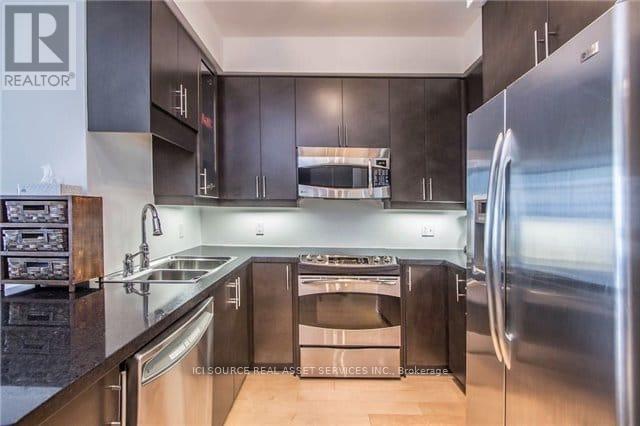 1704 - 1900 Lake Shore Boulevard W, Toronto, Ontario  M6S 1A4 - Photo 4 - W12536026