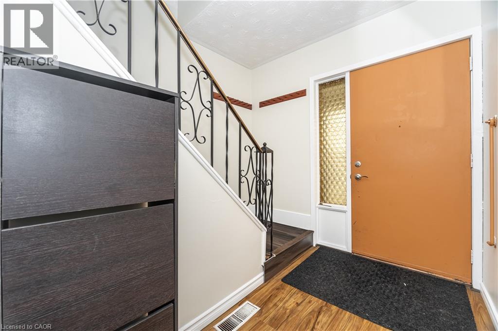 163 Connaught Avenue N, Hamilton, Ontario  L8L 6Z4 - Photo 18 - 40787154