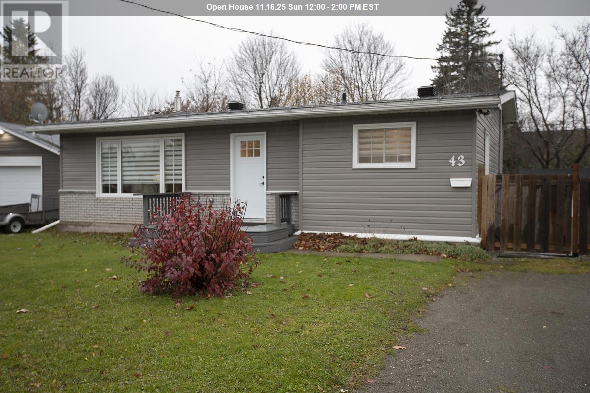 43 Nichol Ave, Sault Ste. Marie, Ontario P6C 4V3 - Photo 1 - SM253223