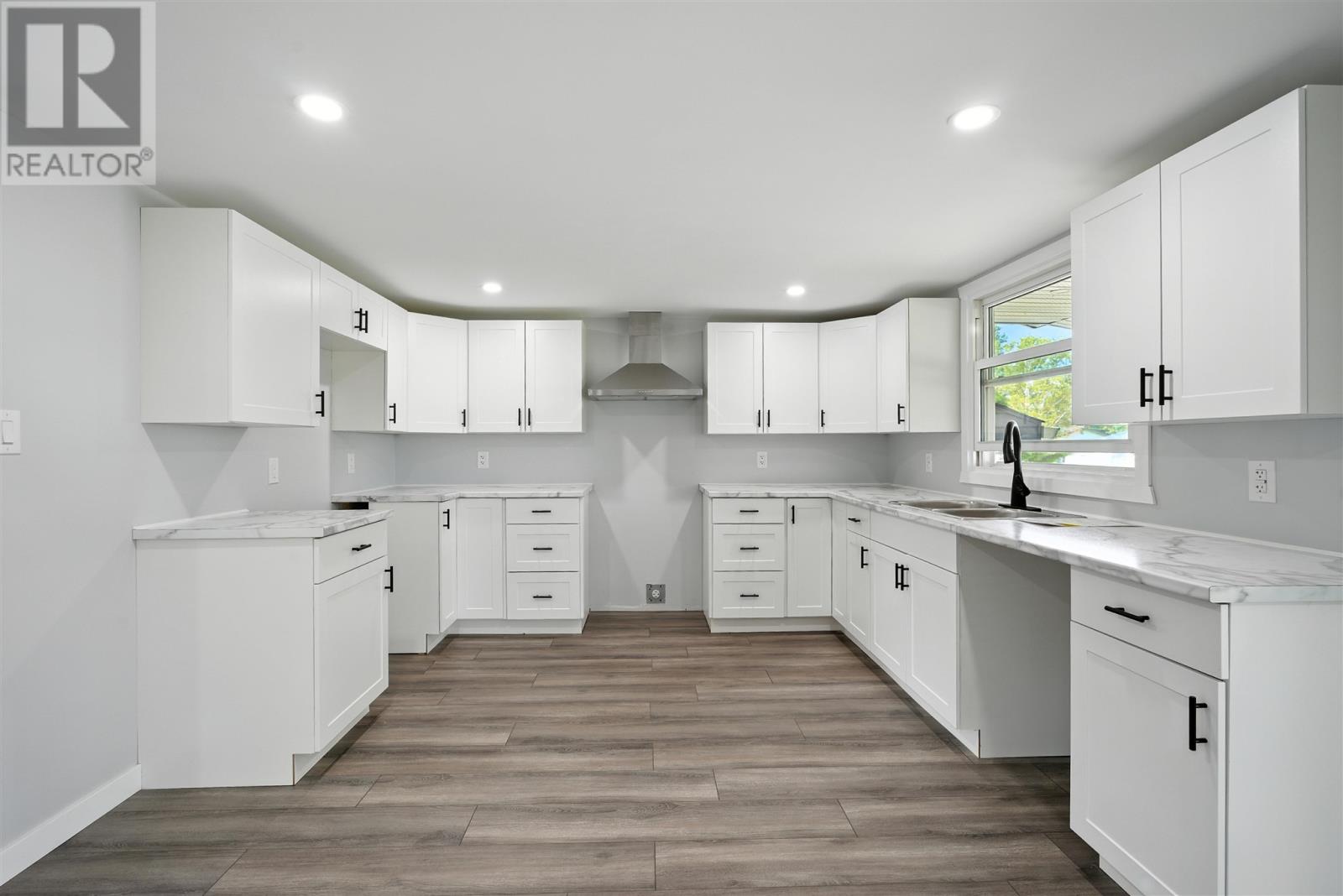 397 Boyle St, Thessalon, Ontario P0R 1L0 - Photo 3 - SM253236