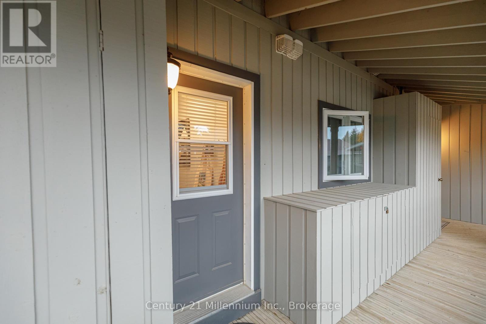 Third picture of 12 - 293 MARINERS WAY