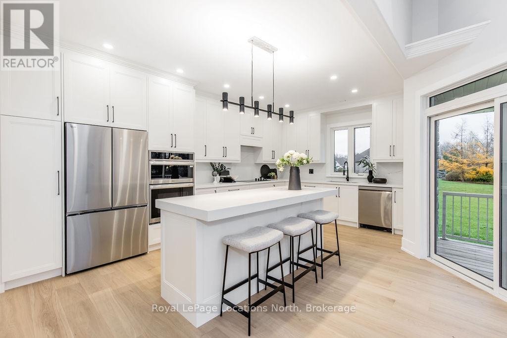 6 Butternut Crescent, Wasaga Beach, Ontario  L9Z 3S9 - Photo 11 - S12536330