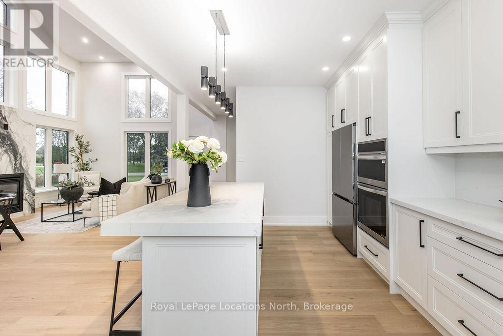 6 Butternut Crescent, Wasaga Beach, Ontario  L9Z 3S9 - Photo 15 - S12536330