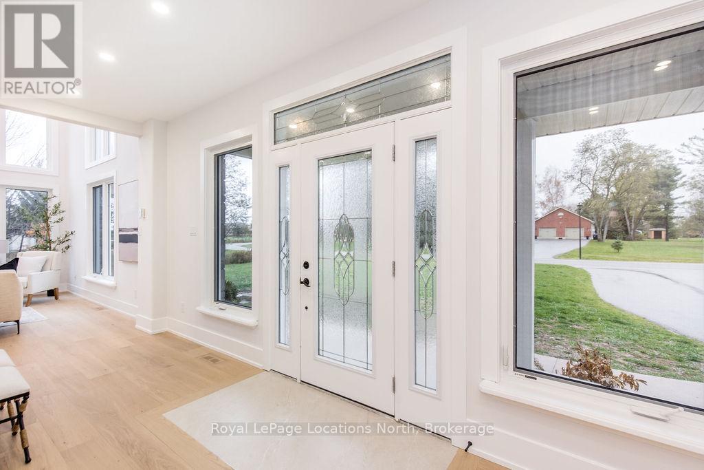 6 Butternut Crescent, Wasaga Beach, Ontario  L9Z 3S9 - Photo 2 - S12536330