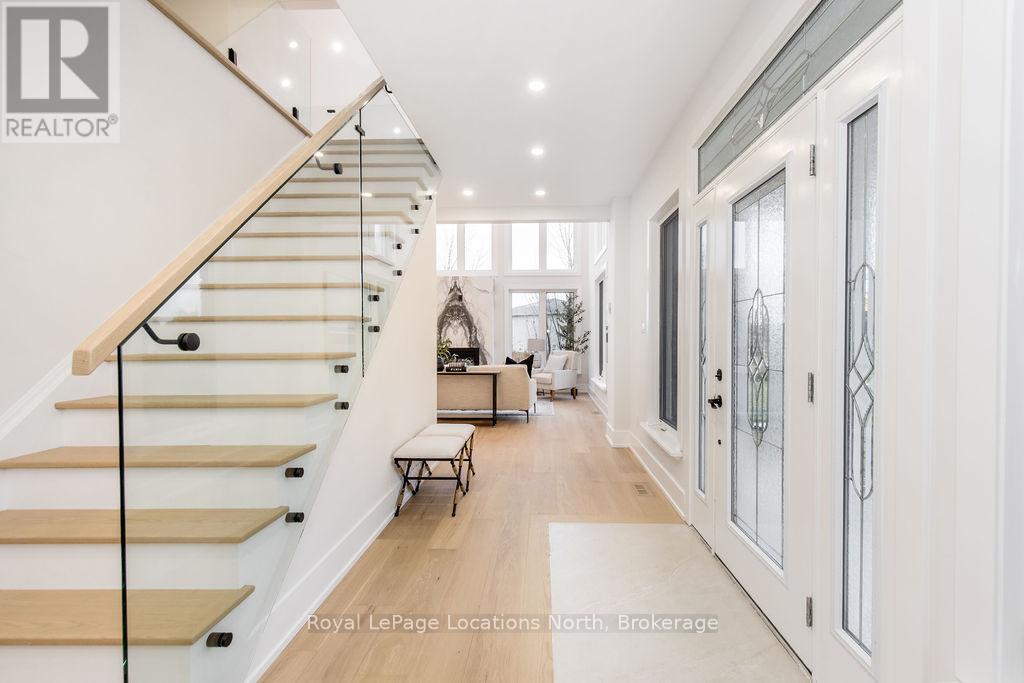 6 Butternut Crescent, Wasaga Beach, Ontario  L9Z 3S9 - Photo 3 - S12536330