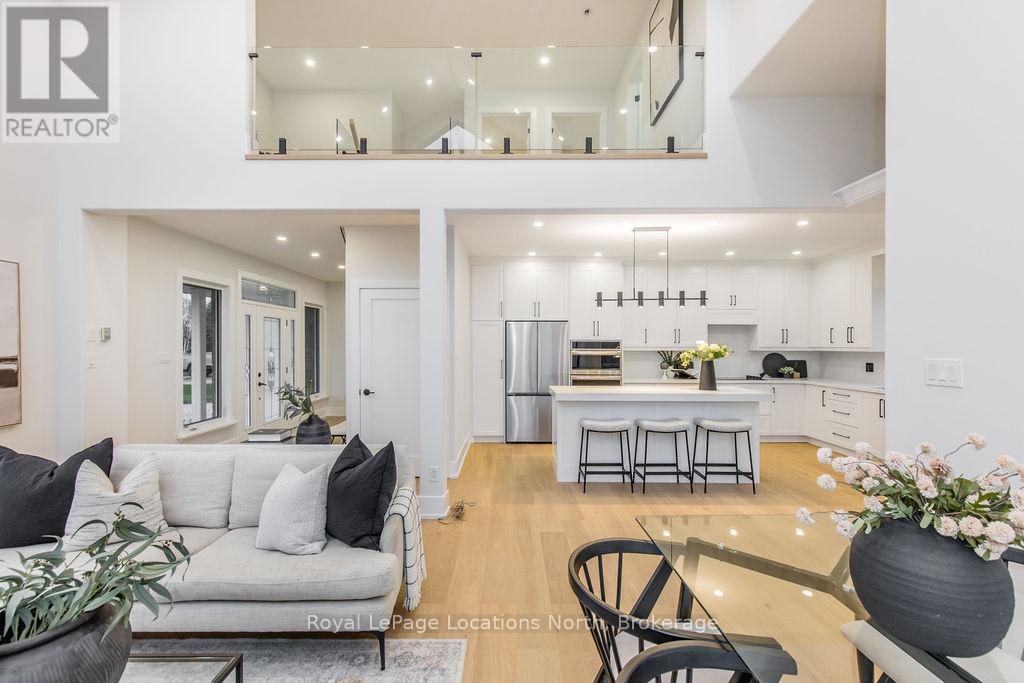 6 Butternut Crescent, Wasaga Beach, Ontario  L9Z 3S9 - Photo 8 - S12536330