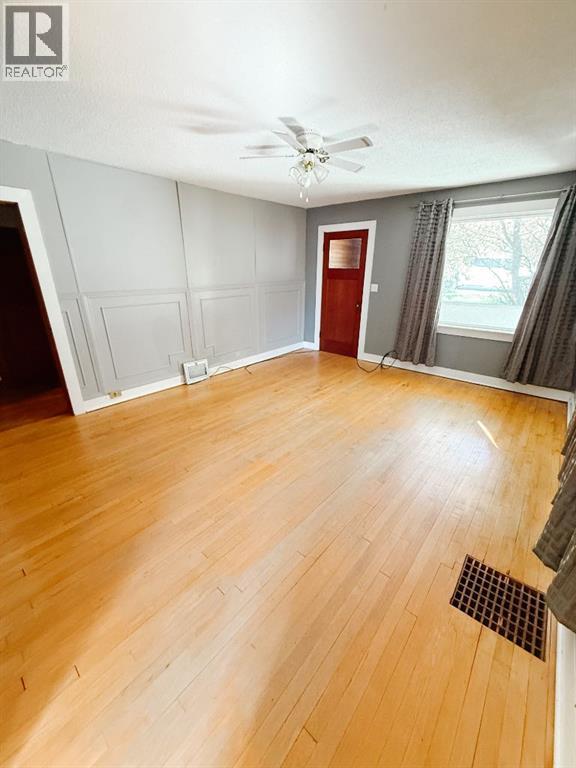 5108 51 Street, Rocky Mountain House, Alberta  T4T 1E2 - Photo 2 - A2219484