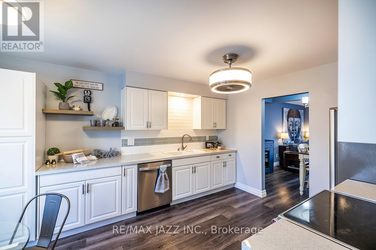 1503 Wecker Drive, Oshawa, Ontario  L1J 6N3 - Photo 2 - E12536298