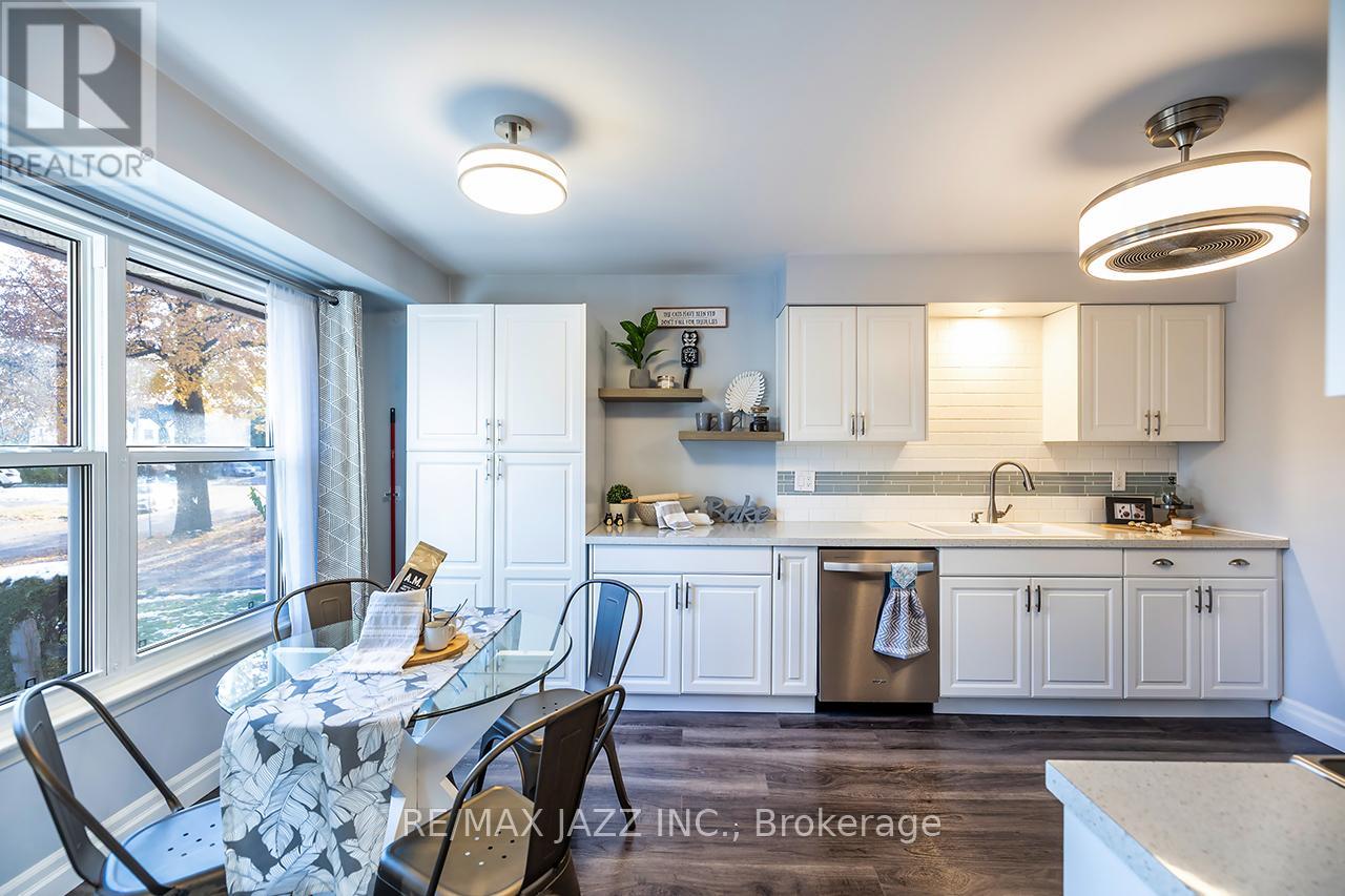 1503 Wecker Drive, Oshawa, Ontario  L1J 6N3 - Photo 4 - E12536298