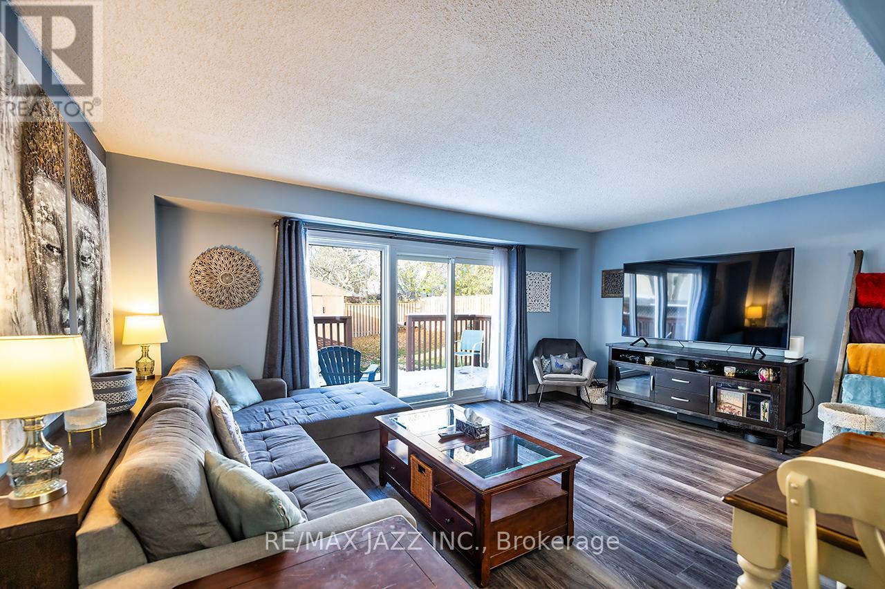 1503 Wecker Drive, Oshawa, Ontario  L1J 6N3 - Photo 9 - E12536298