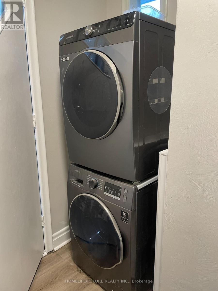 17 Flintridge Road, Toronto, Ontario  M1P 1C2 - Photo 9 - E12534418