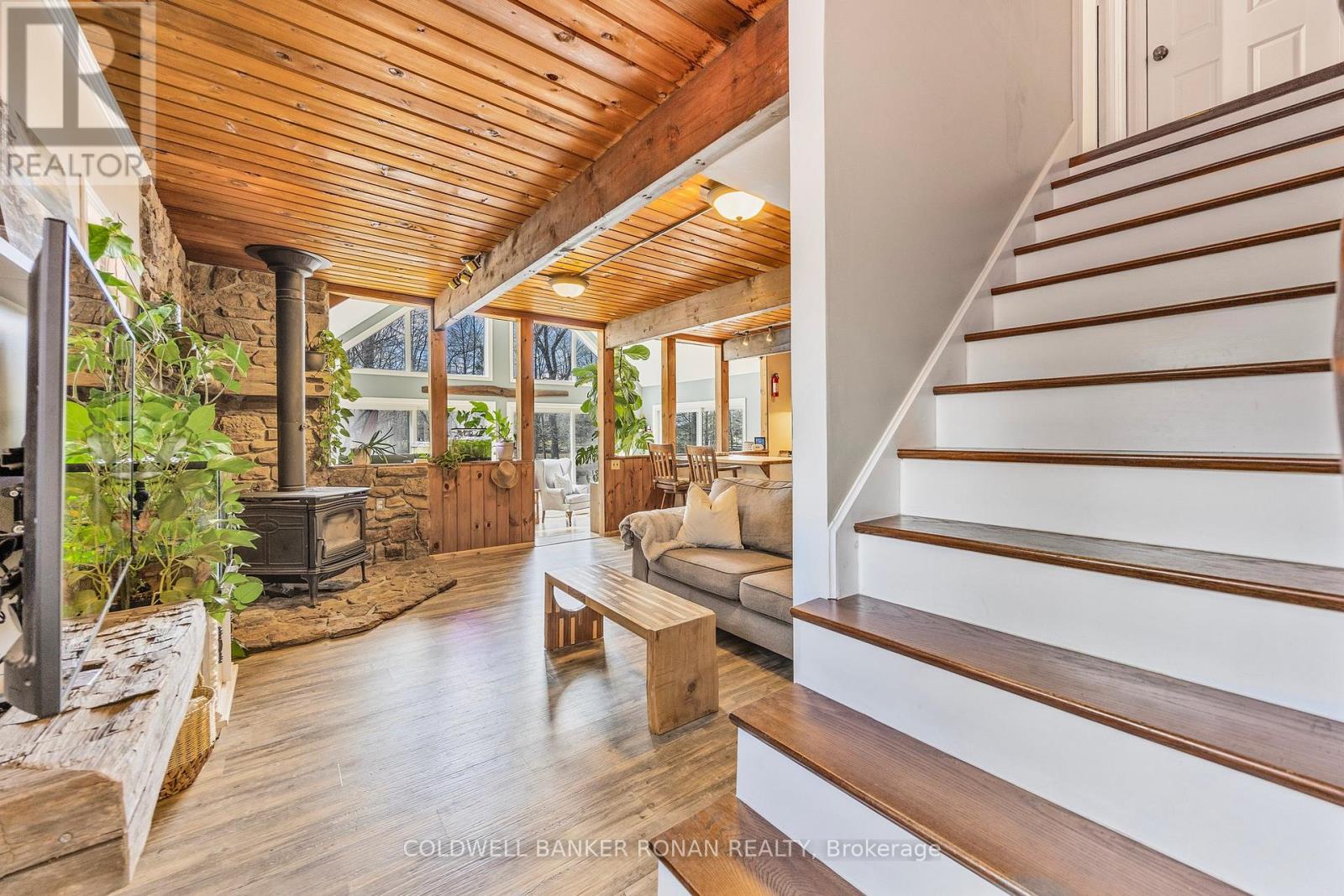 2329 Concession Rd 8, Adjala-Tosorontio, Ontario  L0G 1W0 - Photo 10 - N12373591