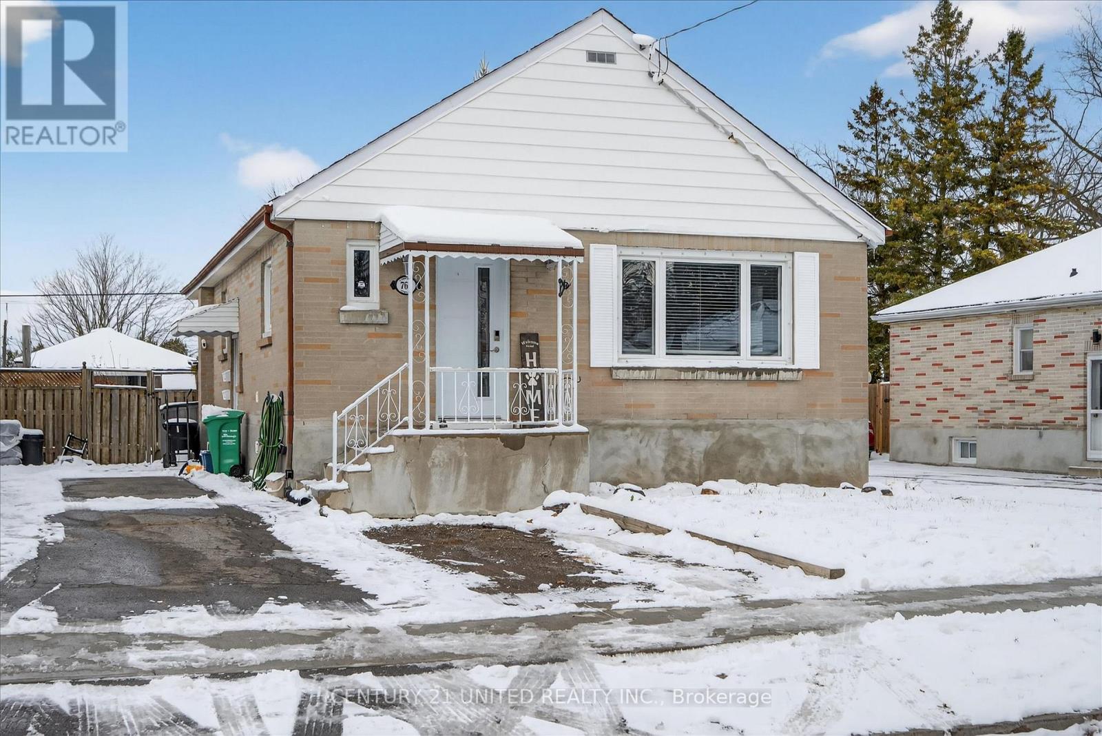 762 Cameron Street, Peterborough, Ontario K9J 3Z8 - Photo 2 - X12536180