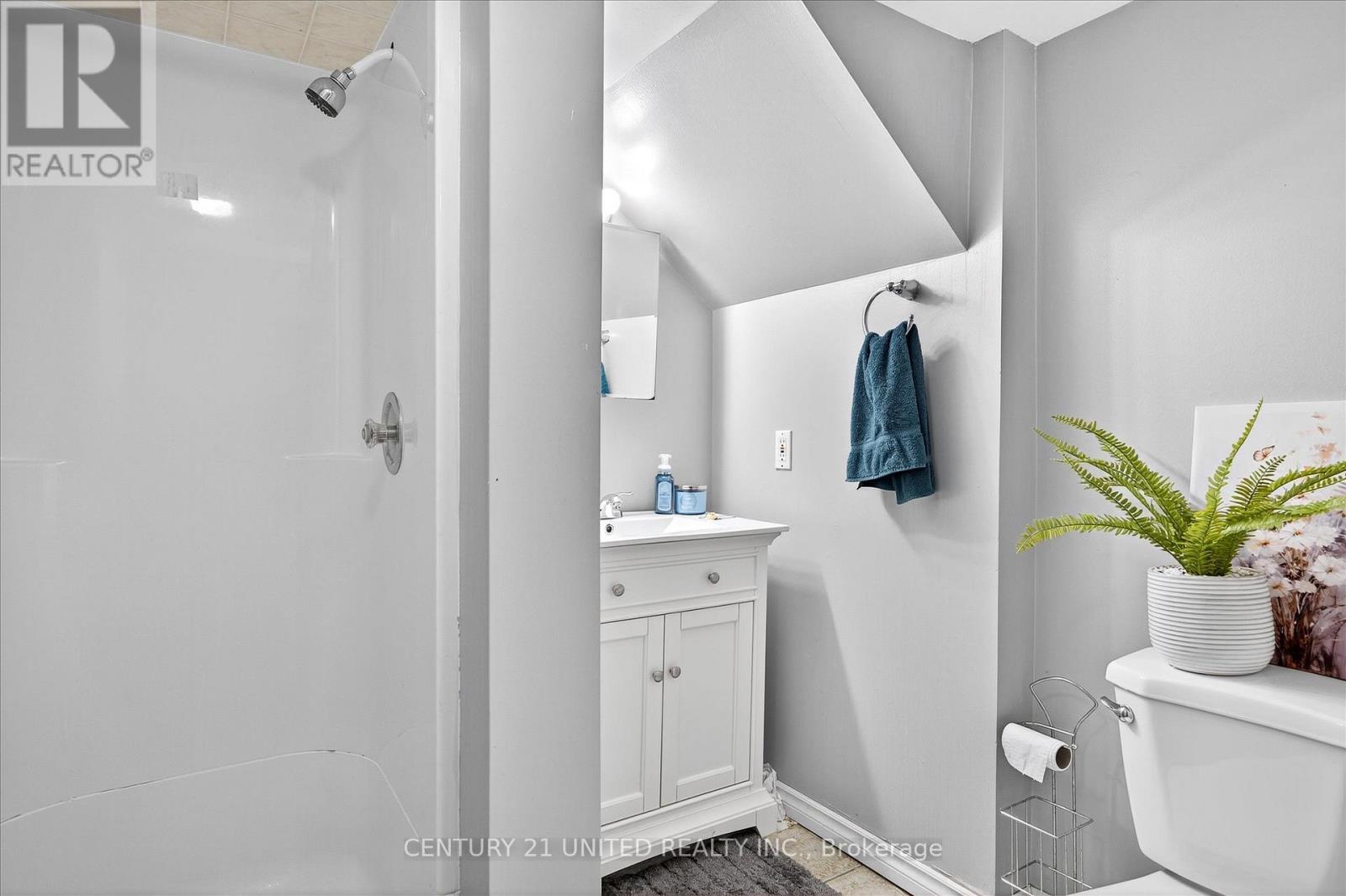 762 Cameron Street, Peterborough, Ontario K9J 3Z8 - Photo 37 - X12536180