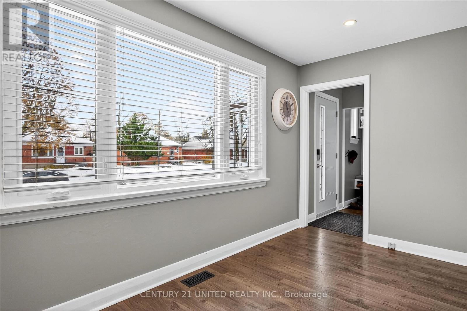 762 Cameron Street, Peterborough, Ontario K9J 3Z8 - Photo 5 - X12536180