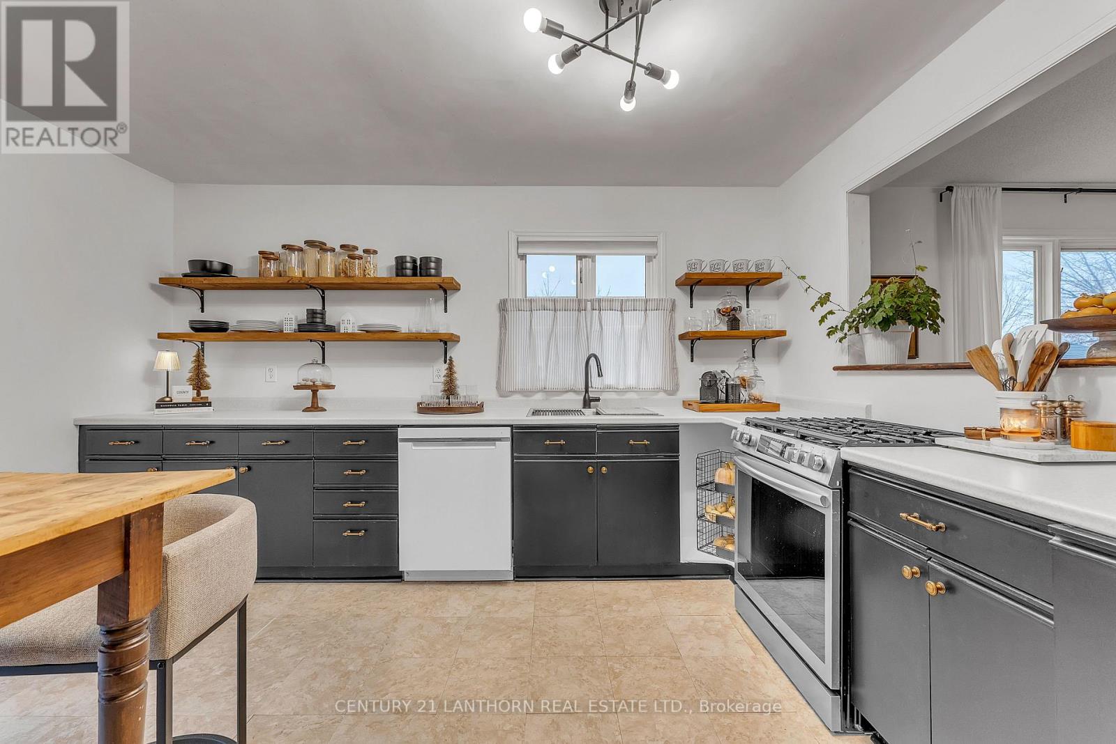 31 First Avenue, Prince Edward County, Ontario  K0K 3L0 - Photo 10 - X12536290