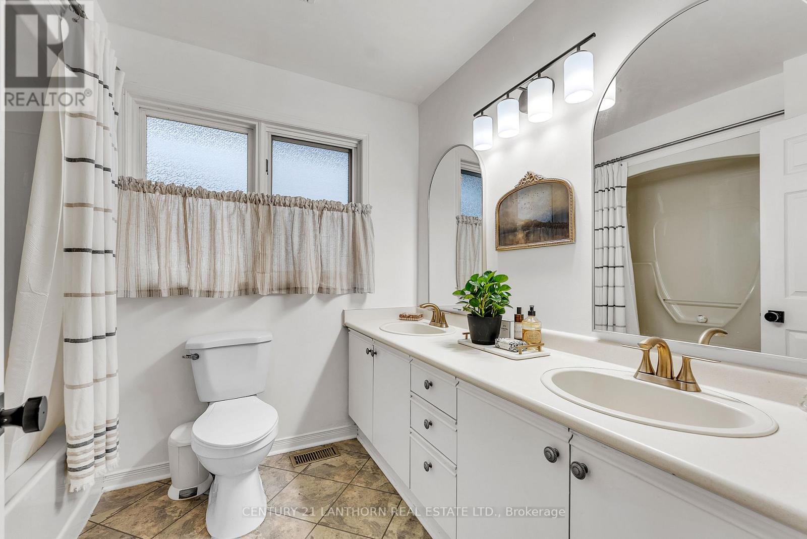 31 First Avenue, Prince Edward County, Ontario  K0K 3L0 - Photo 12 - X12536290