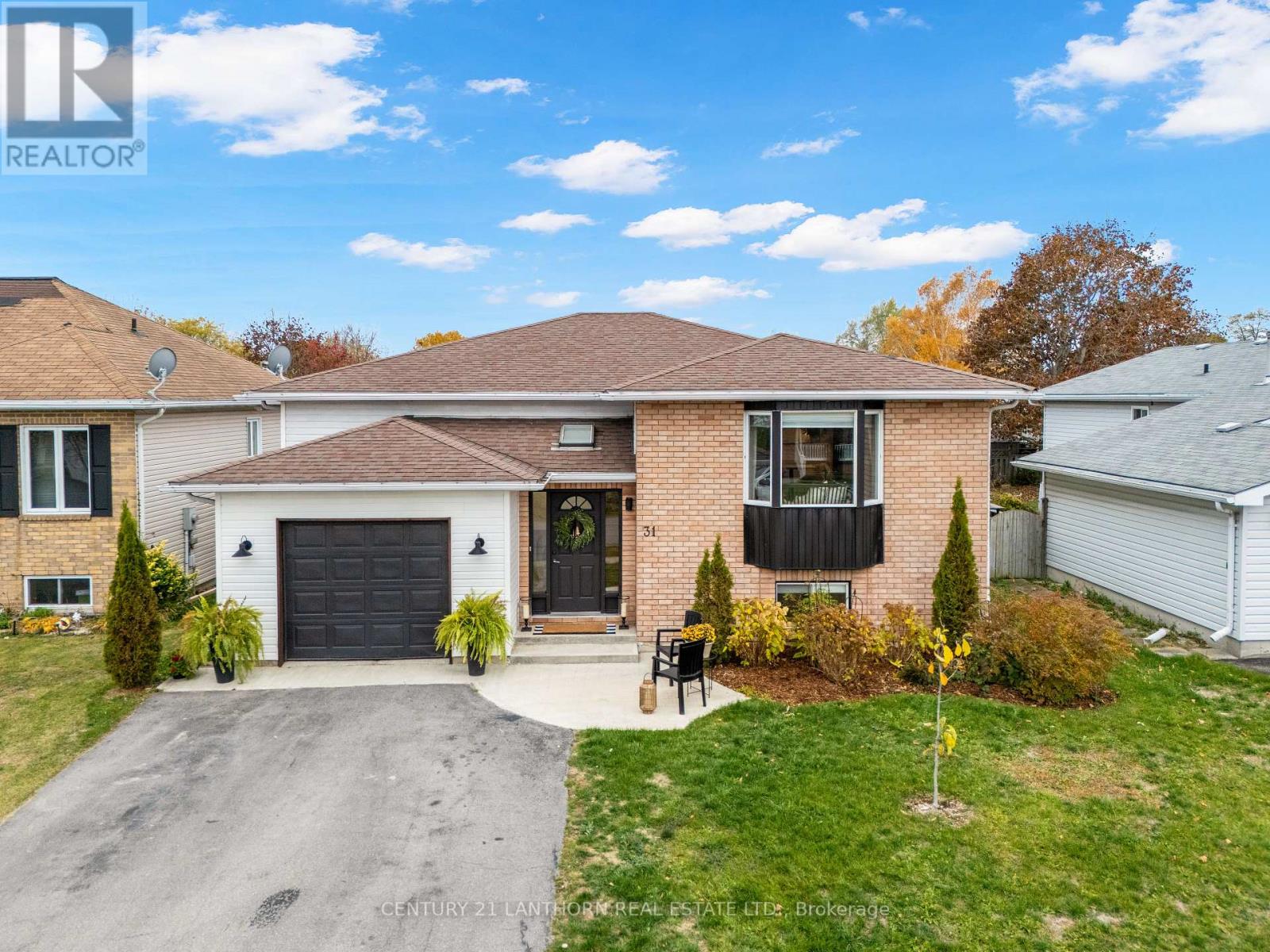 31 First Avenue, Prince Edward County, Ontario  K0K 3L0 - Photo 2 - X12536290