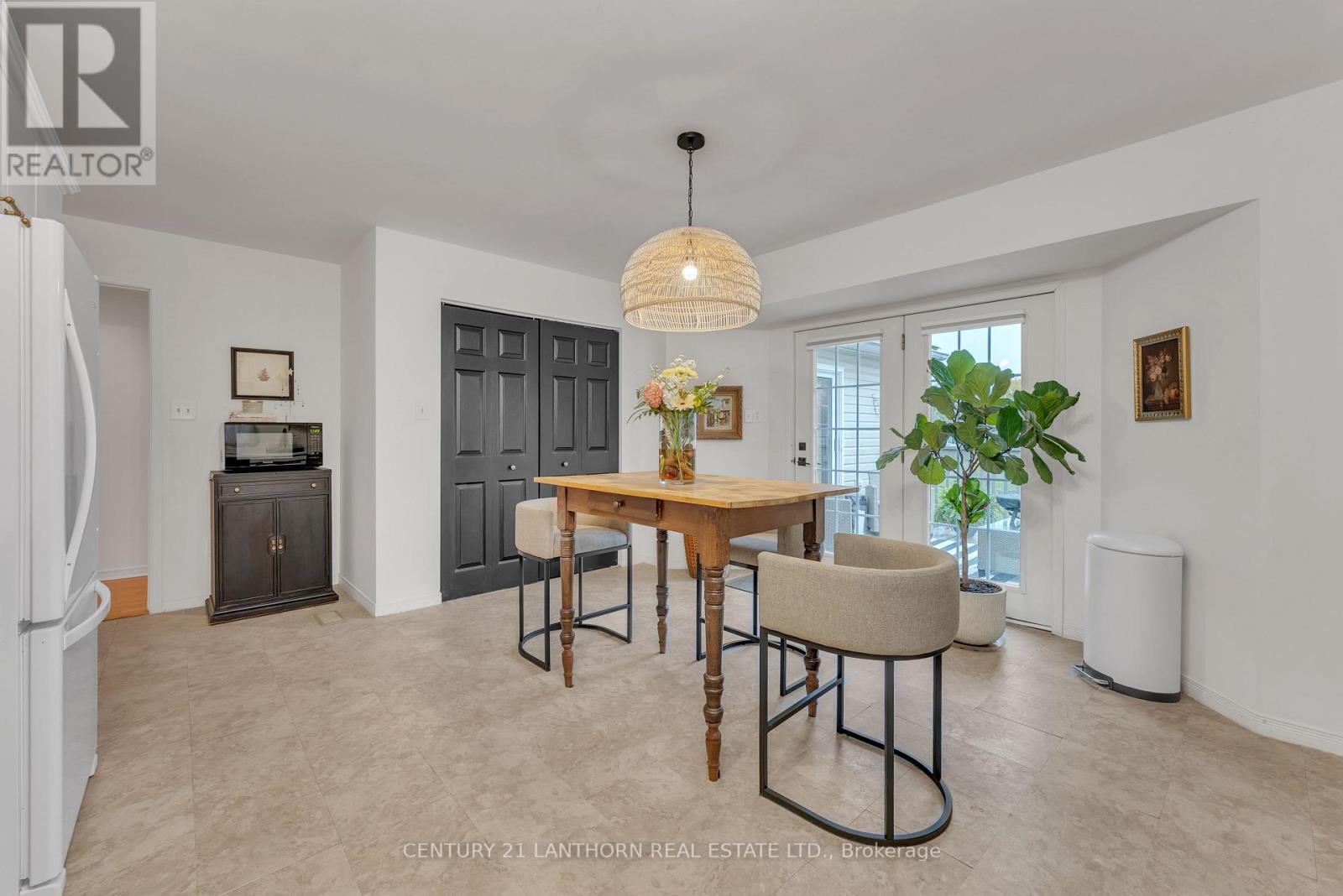 31 First Avenue, Prince Edward County, Ontario  K0K 3L0 - Photo 9 - X12536290