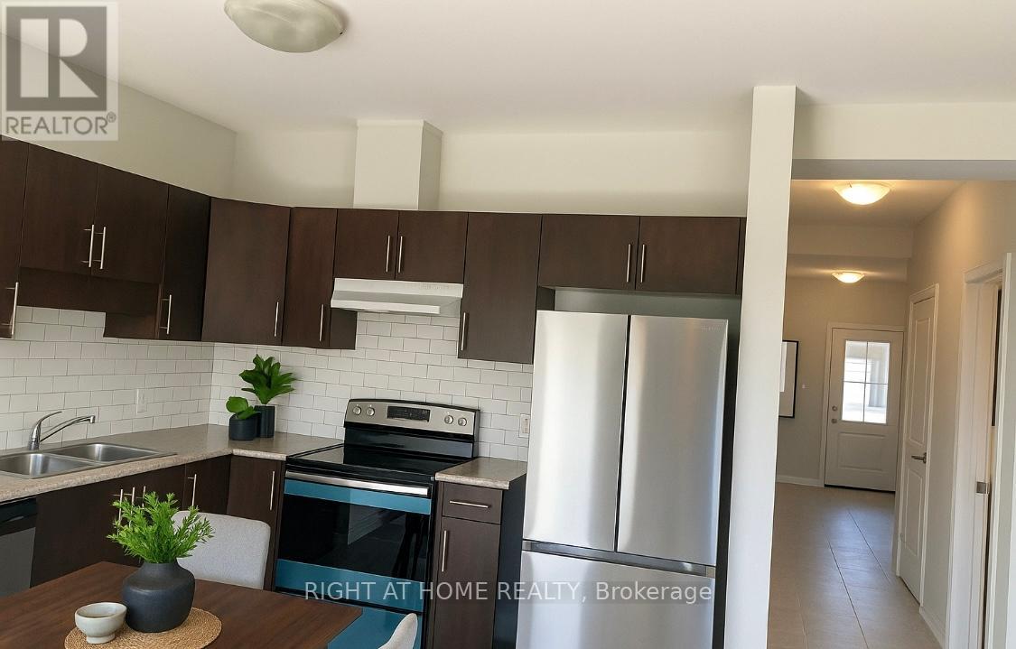 31 Sycamore Street, Welland, Ontario  L3C 0H8 - Photo 6 - X12535966