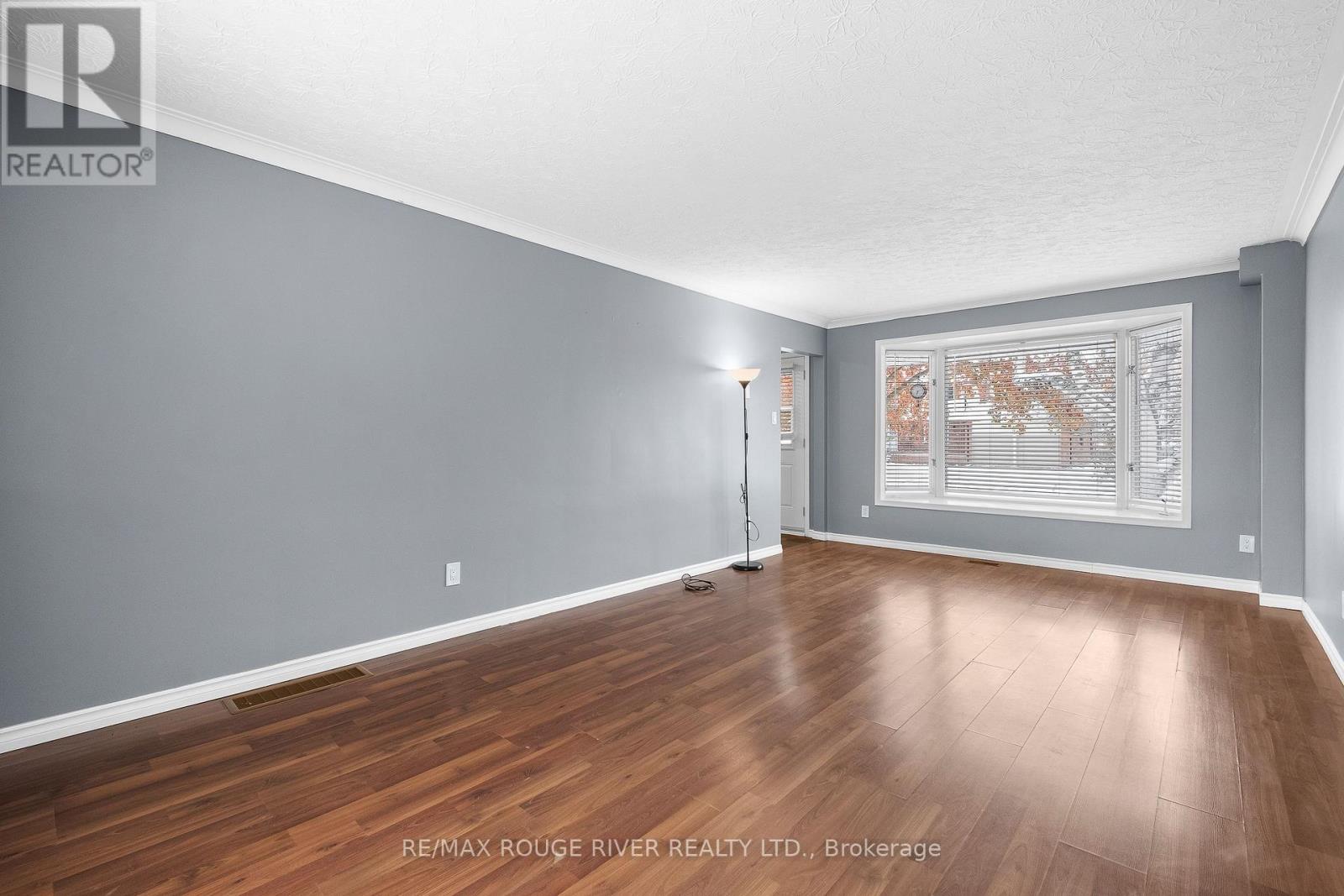 43 O'neil Crescent, Quinte West, Ontario  K8V 5Y5 - Photo 22 - X12536016