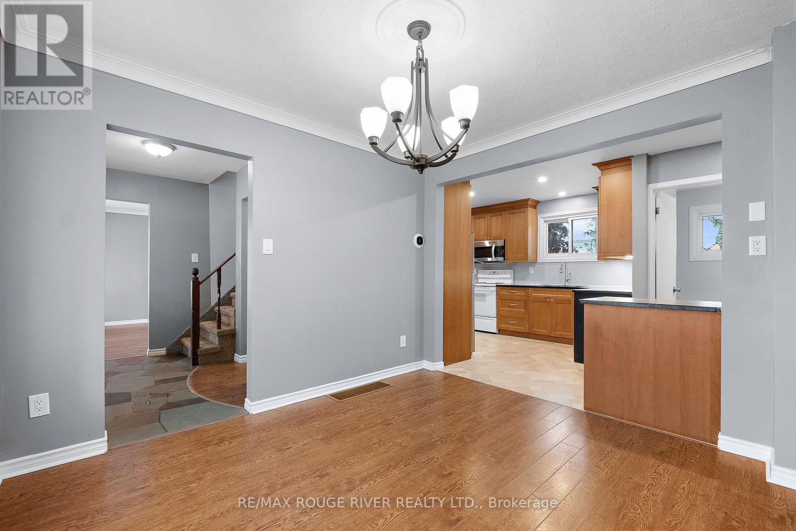 43 O'neil Crescent, Quinte West, Ontario  K8V 5Y5 - Photo 6 - X12536016