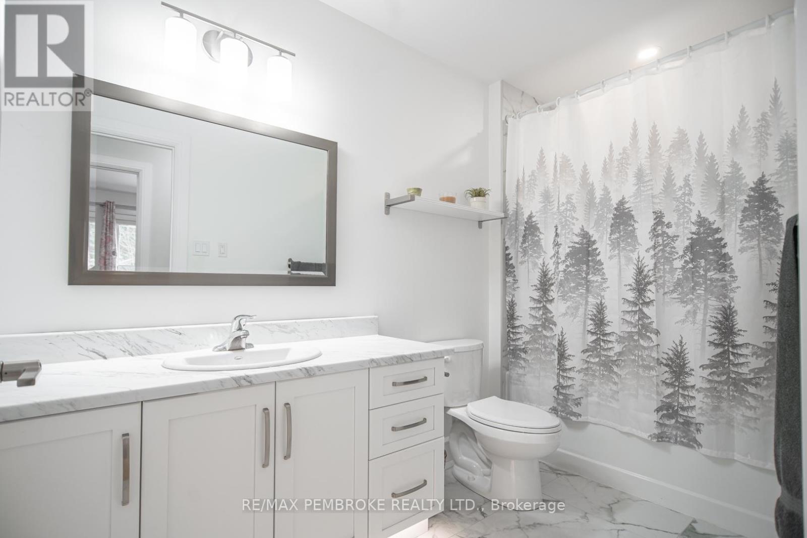 46 Liam Street, Petawawa, Ontario  K8H 0G8 - Photo 16 - X12536308