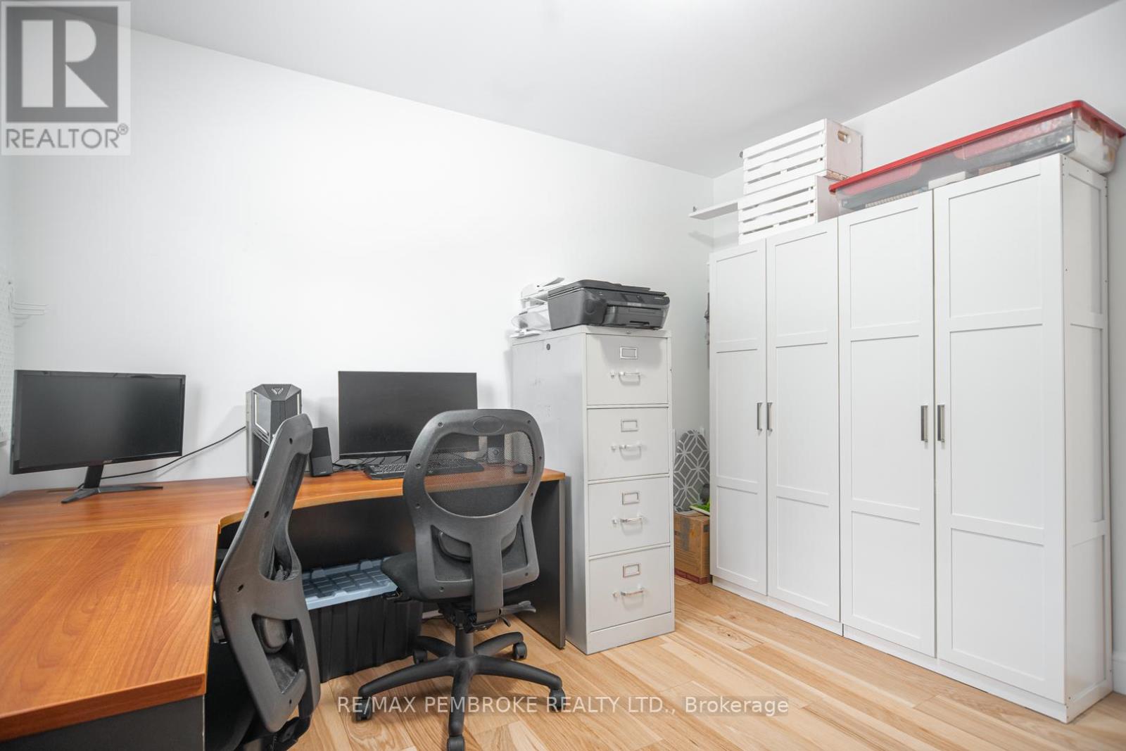 46 Liam Street, Petawawa, Ontario  K8H 0G8 - Photo 18 - X12536308