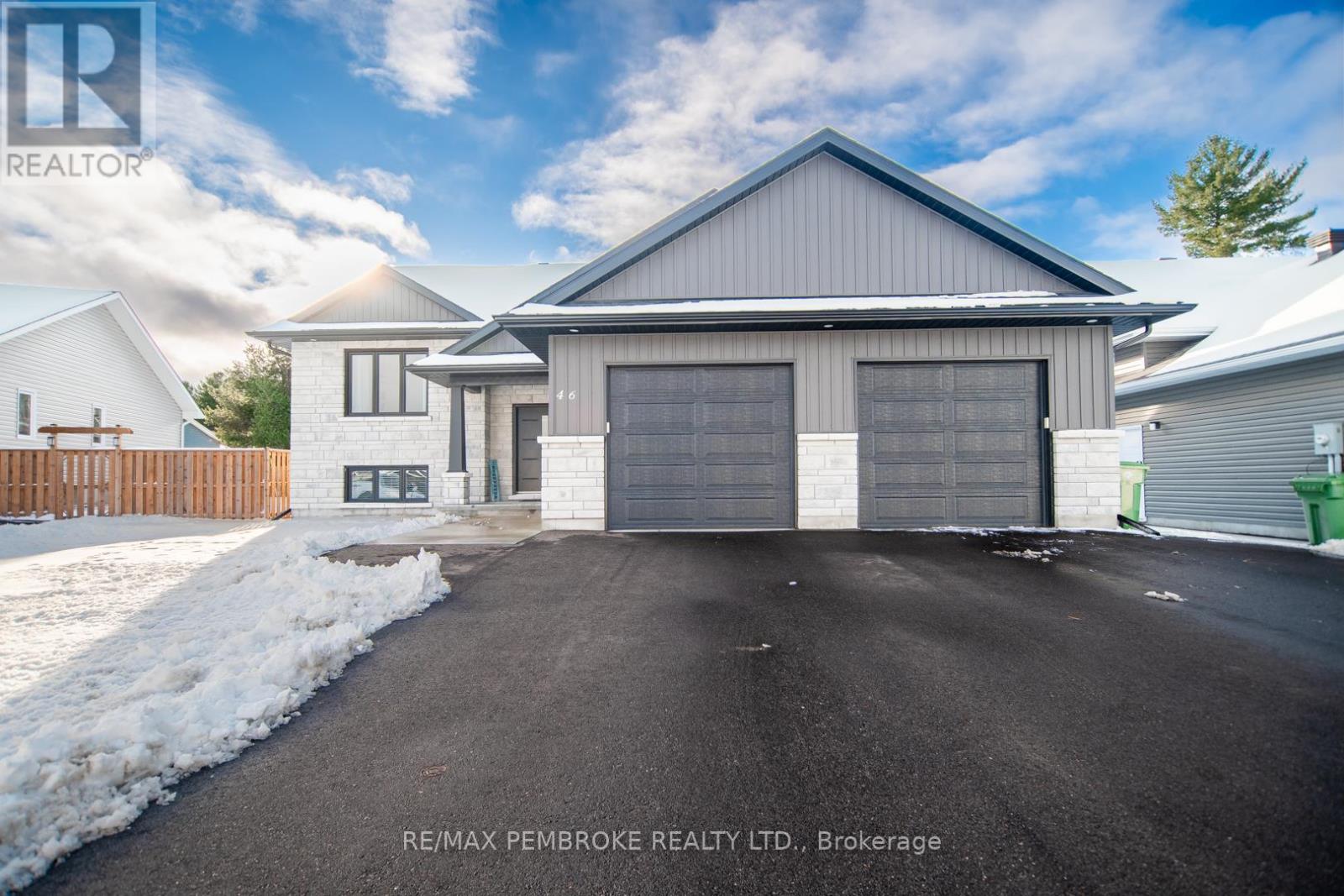 46 Liam Street, Petawawa, Ontario  K8H 0G8 - Photo 38 - X12536308