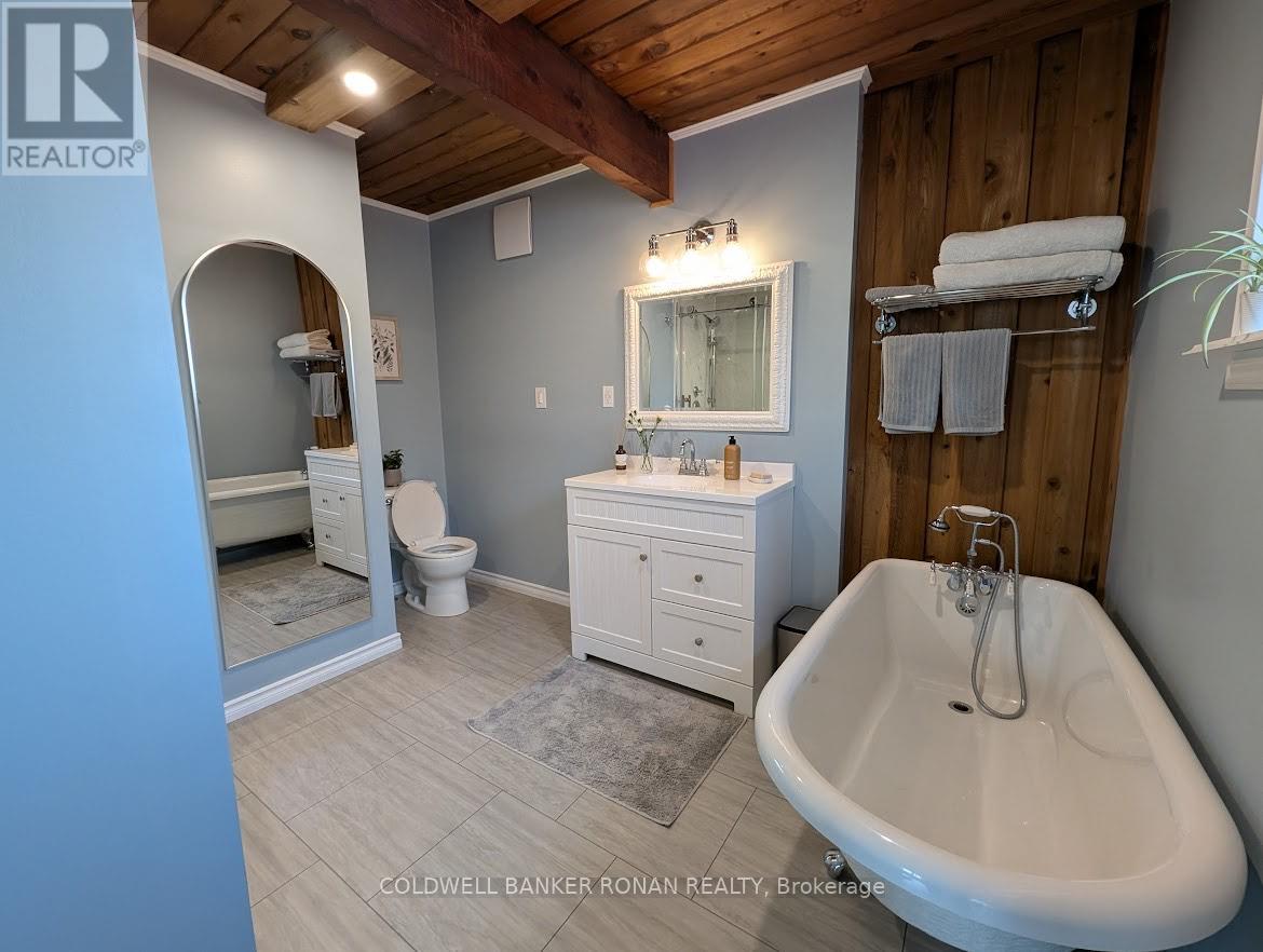 2329 Concession Rd 8, Adjala-Tosorontio, Ontario  L0G 1W0 - Photo 20 - N12373588