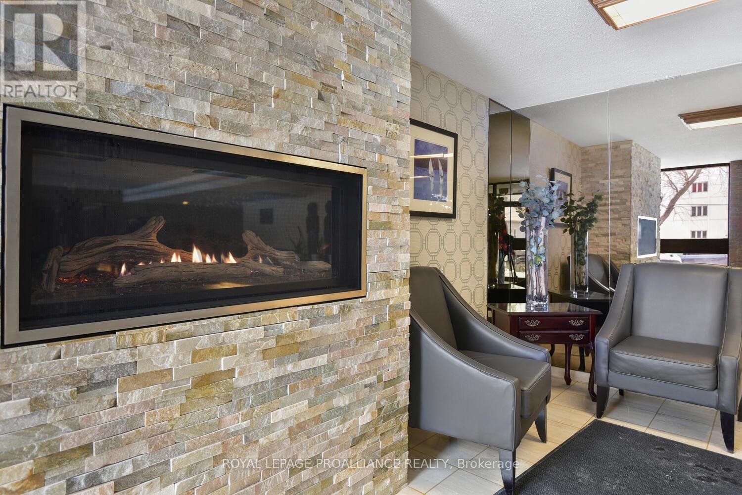 101 - 55 Water Street E, Brockville, Ontario  K6V 1A3 - Photo 9 - X12534946