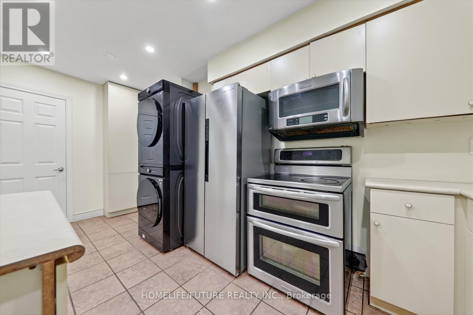 336 Bartley Bull Parkway, Brampton, Ontario L6W 2L3 - Photo 15 - W12522228