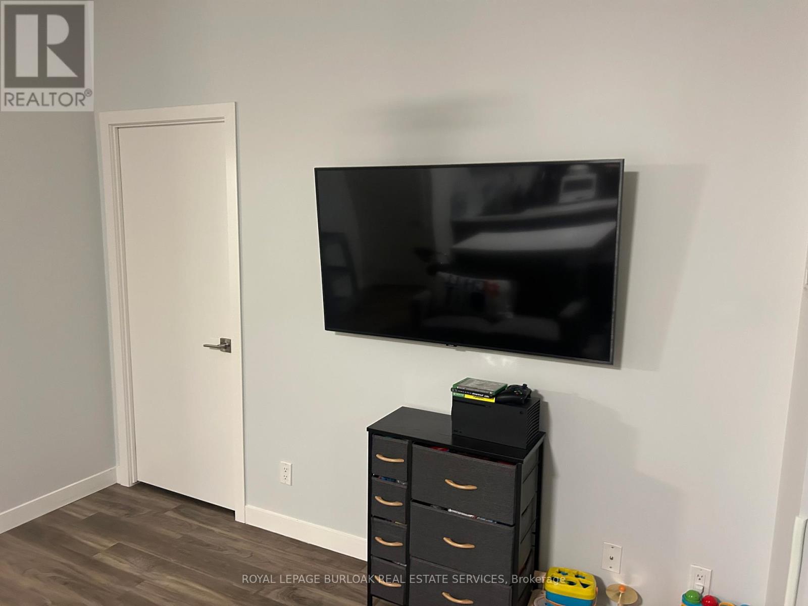 2307 - 2087 Fairview Street, Burlington, Ontario  L7R 0E5 - Photo 14 - W12524096