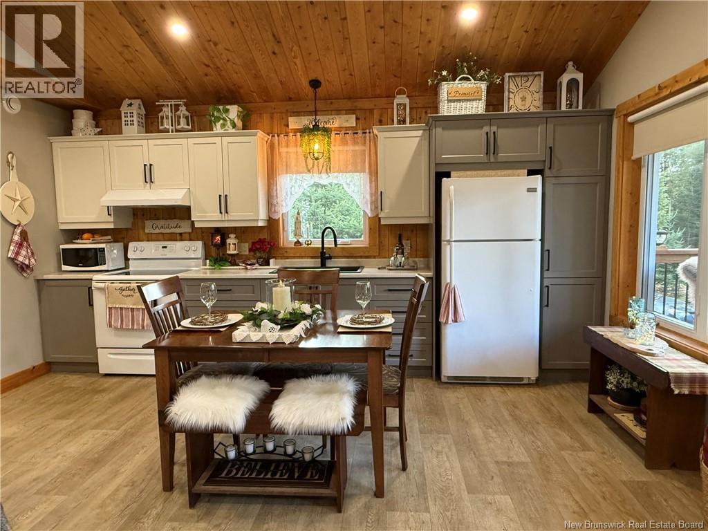 101 Coombes Road, Grand-Sault/grand Falls, New Brunswick  E7E 2P8 - Photo 14 - NB129655