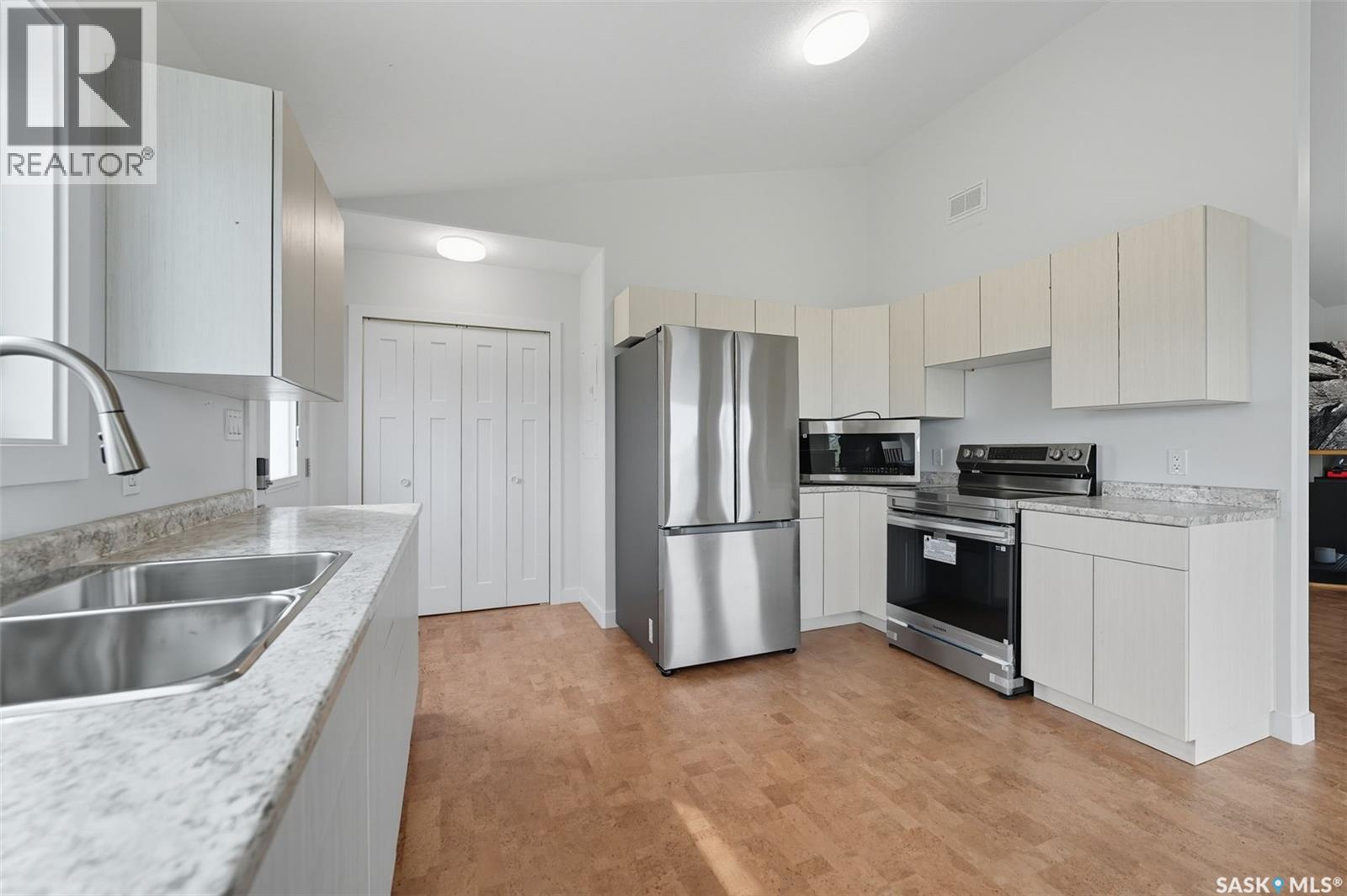 Meeting Lake Cottage Home, Meeting Lake, Saskatchewan  S0M 2L0 - Photo 11 - SK023867