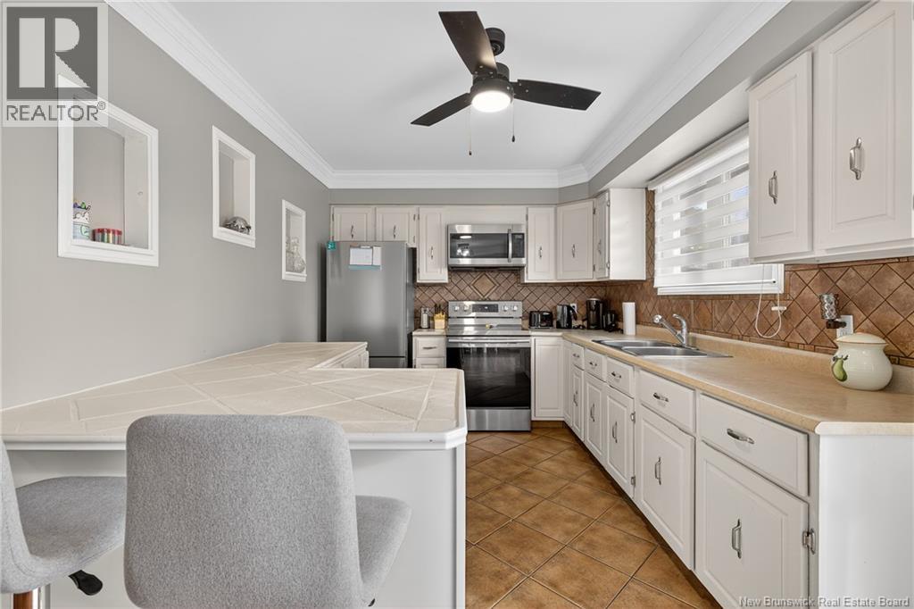 595 St Simon, Bathurst, New Brunswick  E2A 3L7 - Photo 14 - NB129958